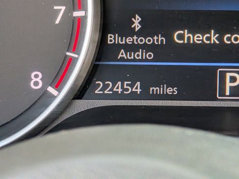 Used 2024 Nissan Sentra SV image 24