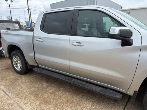 Used 2021 Chevrolet Silverado 1500 LT w/ Bed Protection Package image 12