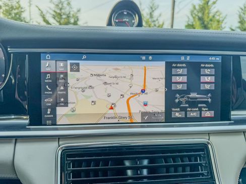 Used 2018 Porsche Panamera w/ Premium Package Plus image 20