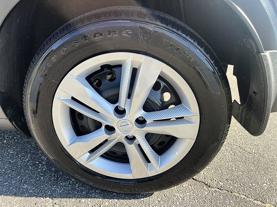 Certified 2025 Nissan Kicks Play S FWD image 10