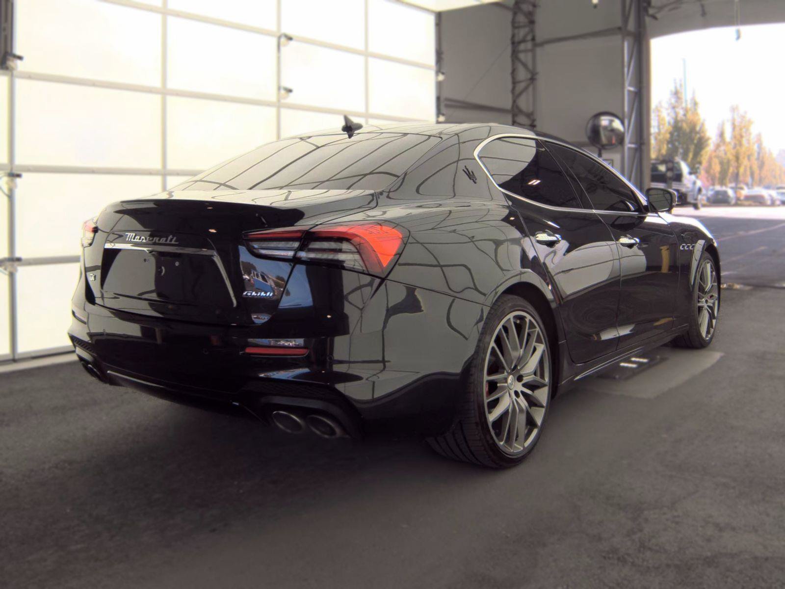 Used 2022 Maserati Ghibli Modena Q4 AWD/4WD image 7