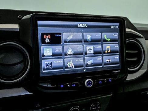 Used 2019 Toyota Tacoma SR5 AWD/4WD image 20