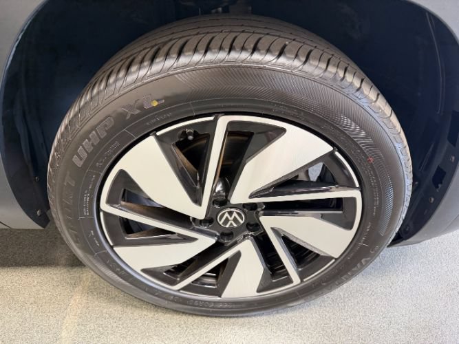 Used 2025 Volkswagen Atlas SE FWD image 7