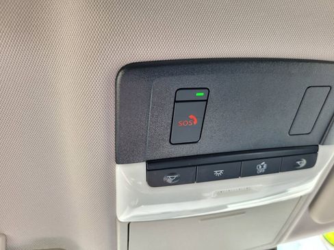 Used 2023 Mitsubishi Outlander SE image 37