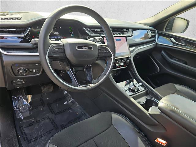 Used 2024 Jeep Grand Cherokee Trailhawk AWD/4WD image 16