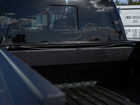 Used 2025 Ford F350 Platinum w/ Tremor Off-Road Package image 35