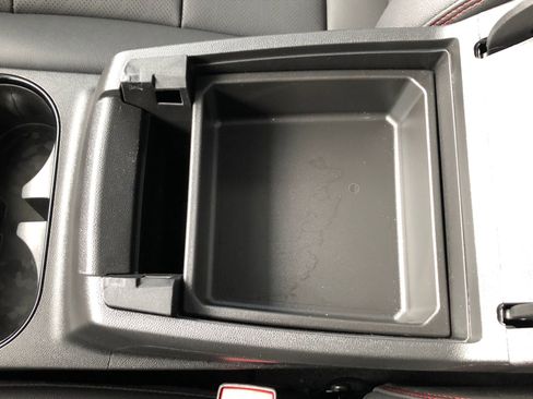 Used 2025 Chevrolet Colorado Z71 w/ Technology Package image 21