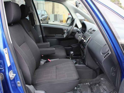 Used 2012 Suzuki SX4 AWD Hatchback image 29