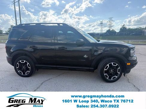 Used 2023 Ford Bronco Sport Outer Banks w/ Tech Package AWD/4WD image 2