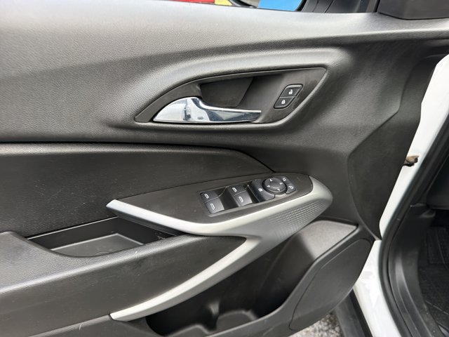 Used 2024 Chevrolet Trax LS FWD image 15