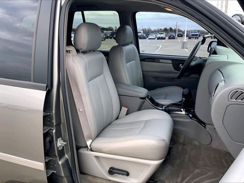 Used 2007 GMC Envoy SLE image 8