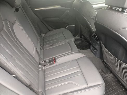 Used 2025 Audi Q5 2.0T Premium w/ Convenience Plus Package AWD/4WD image 22