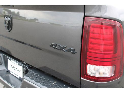 Used 2018 RAM 2500 Laramie w/ Sport Appearance Group image 29