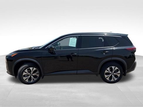 Certified 2021 Nissan Rogue SV w/ Premium Package FWD image 5