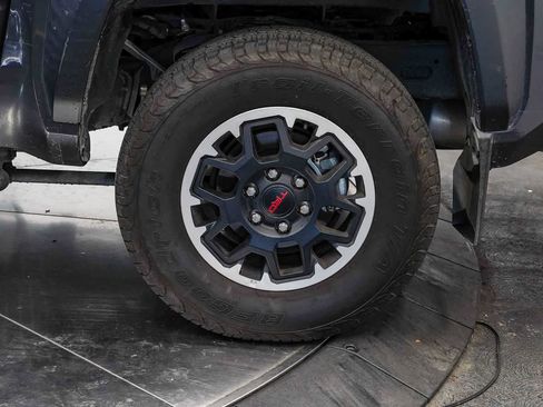 Used 2024 Toyota Tacoma TRD Off-Road w/ TRD Off Road Premium Package AWD/4WD image 10