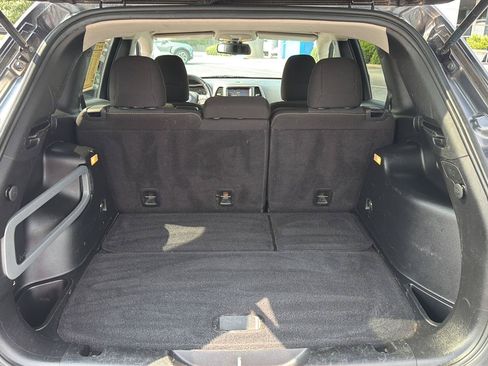 Used 2016 Jeep Cherokee Latitude FWD image 32
