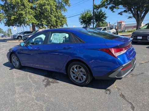 Used 2024 Hyundai Elantra SEL FWD image 6