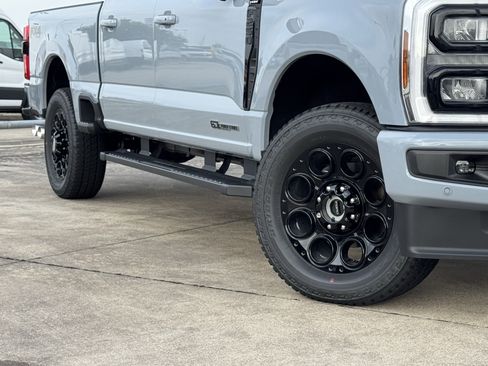 New 2026 Ford F250 Lariat w/ Black Appearance Package AWD/4WD image 12