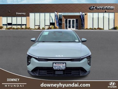 Used 2025 Kia K4 FWD image 2
