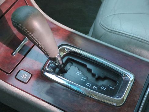 Used 2006 Buick Lucerne CXL w/ Luxury Package image 31