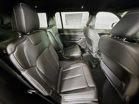 New 2025 Jeep Grand Cherokee L Limited w/ Black Appearance Package image 28