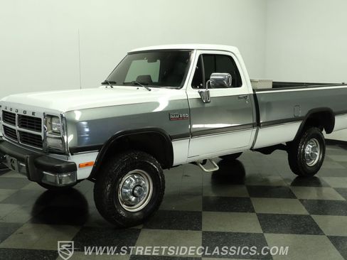 Used 1992 Dodge D/W Truck 250 AWD/4WD image 6