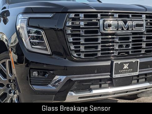 New 2025 GMC Yukon Denali Ultimate AWD/4WD image 9