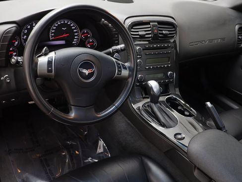 Used 2010 Chevrolet Corvette Coupe w/ Roof Package image 7