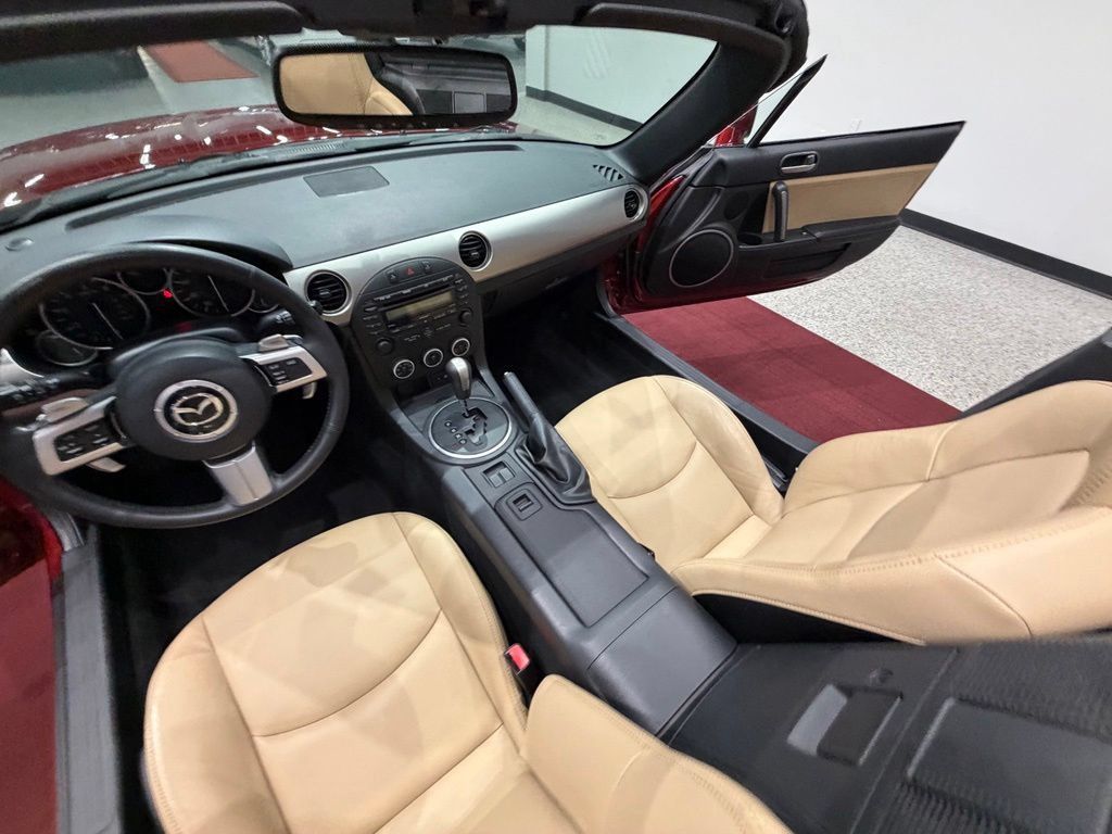 Used 2012 MAZDA MX-5 Miata Grand Touring w/ Premium Pkg RWD image 23