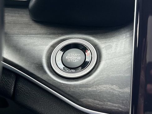 Used 2022 Jeep Grand Cherokee L Limited image 39