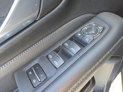 Used 2022 GMC Yukon XL Denali w/ Denali Ultimate Package image 10