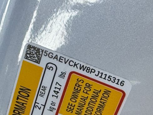 Used 2023 Buick Enclave Avenir w/ Avenir Technology Package image 32