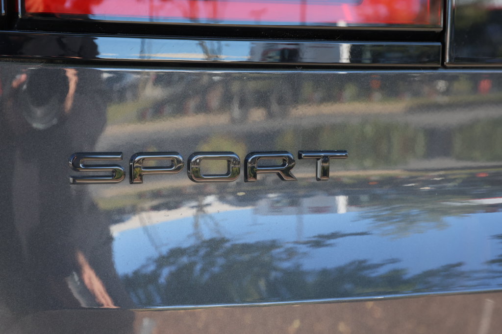 New 2026 Land Rover Range Rover Sport SE AWD/4WD image 6