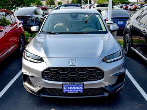 Used 2024 Honda HR-V LX image 3