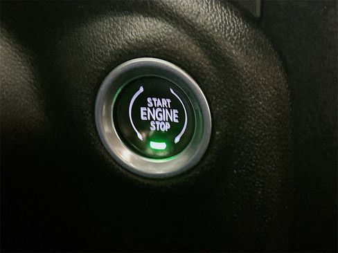 Used 2019 GMC Sierra 1500 AT4 image 28