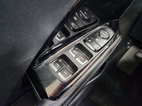 Used 2022 Kia Niro LXS image 16