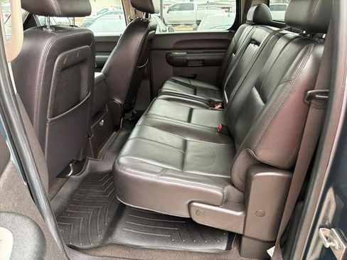 Used 2009 Chevrolet Silverado 1500 LT w/ Regional Value Package image 18