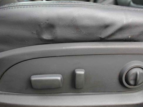 Used 2017 Chevrolet Traverse LT image 27