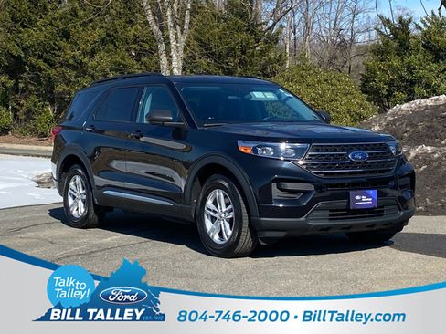 Certified 2022 Ford Explorer XLT image 1