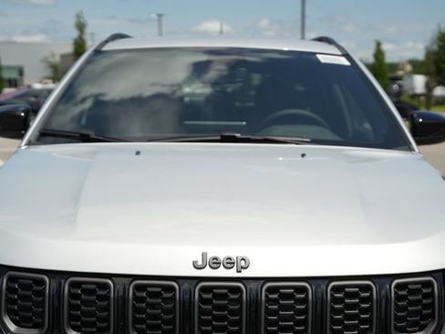New 2026 Jeep Compass Latitude AWD/4WD image 39
