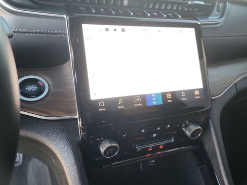 Used 2022 Jeep Grand Cherokee Summit w/ Advanced Protech Group IV image 25