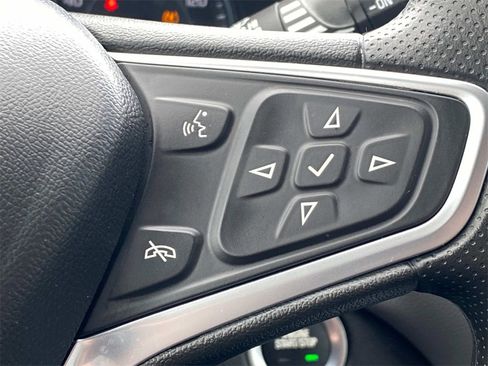 Used 2023 Chevrolet Equinox LT image 23