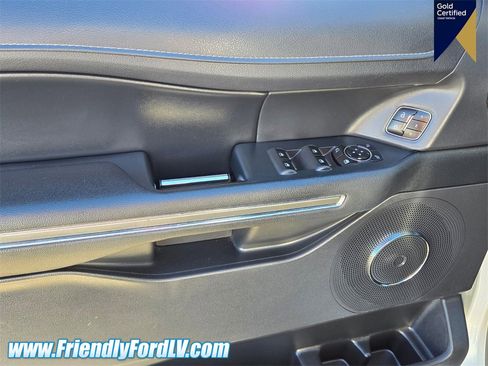 Certified 2024 Ford Expedition XLT image 19