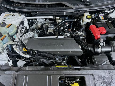 Used 2023 Nissan Rogue SV FWD image 31