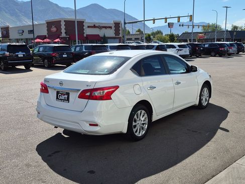Used 2018 Nissan Sentra SV FWD image 3
