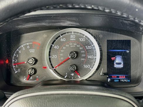 Certified 2022 Toyota Corolla Cross LE AWD/4WD image 12