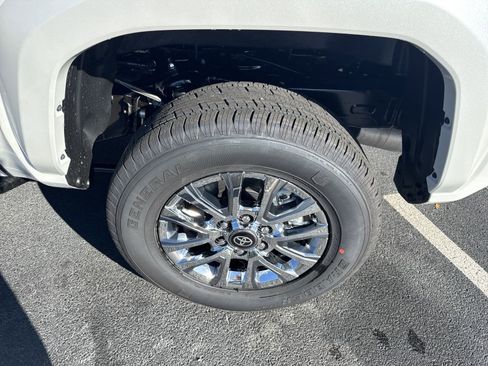 New 2024 Toyota Tacoma Limited AWD/4WD image 12