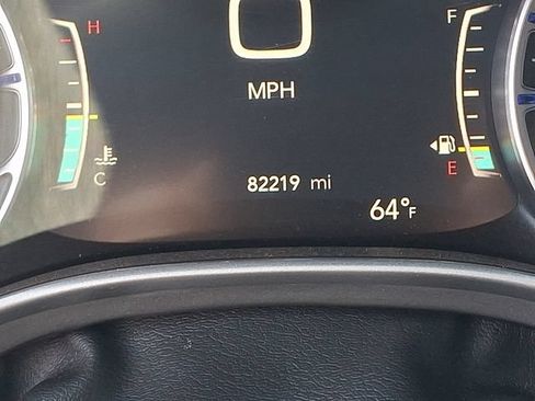 Used 2022 Chrysler Pacifica Touring-L FWD image 20