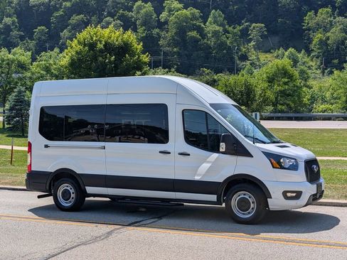 Used 2023 Ford Transit 350 XL RWD image 3