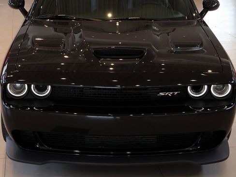 Used 2015 Dodge Challenger SRT Hellcat image 13